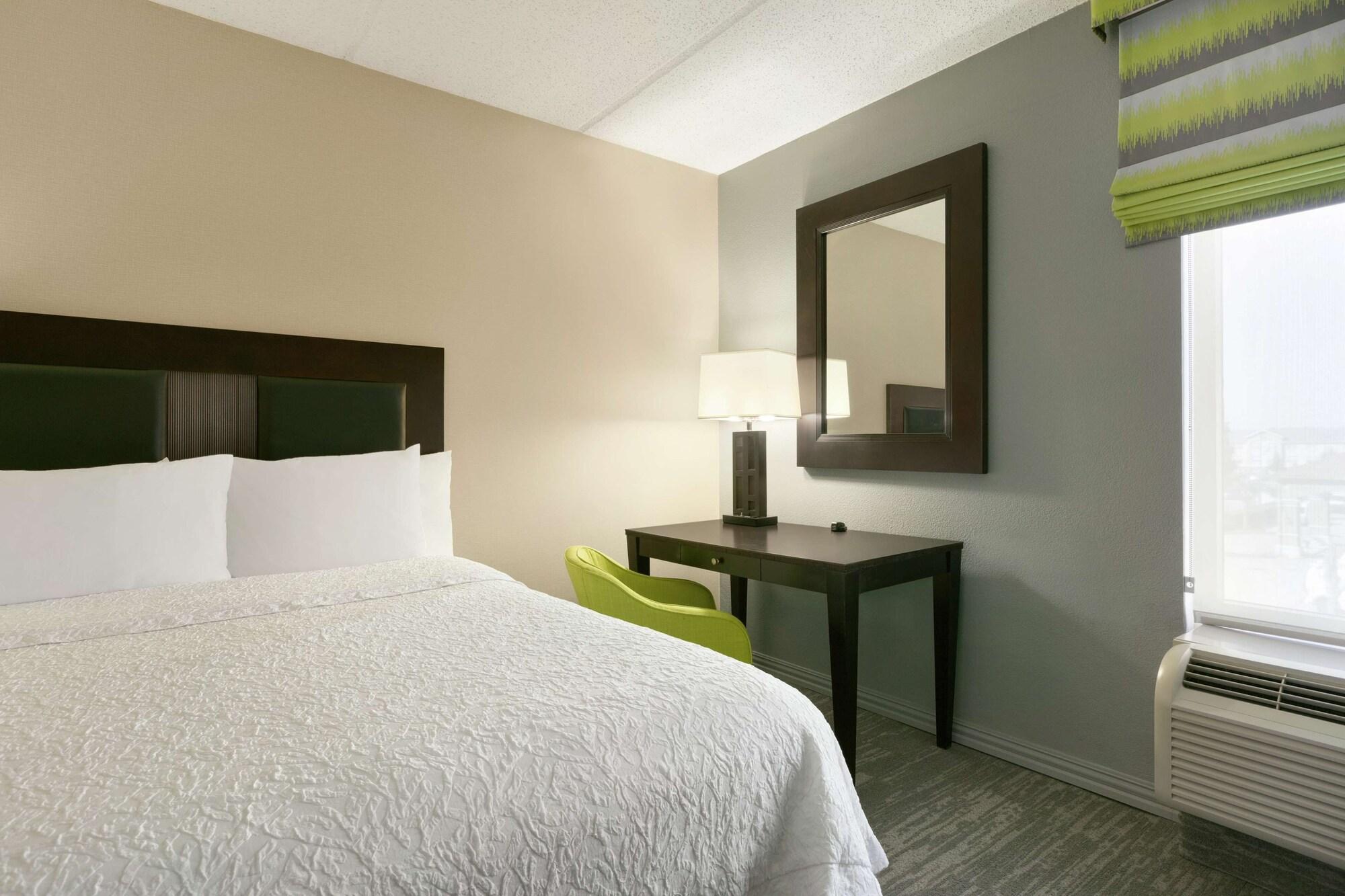 Hampton Inn And Suites Houston Clear Lake Nasa Webster Exterior foto